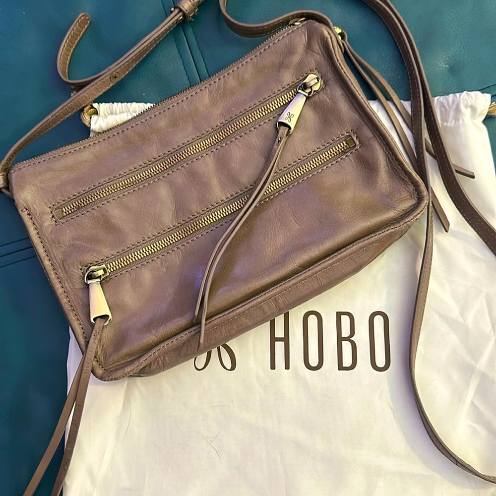 Hobo taupe polished leather Mission crossbody